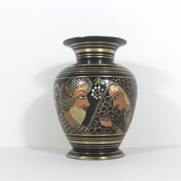 Vintage Blackened Painted and Etched Brass Vase, Indian Wedding Couple - Picture 2 of 9